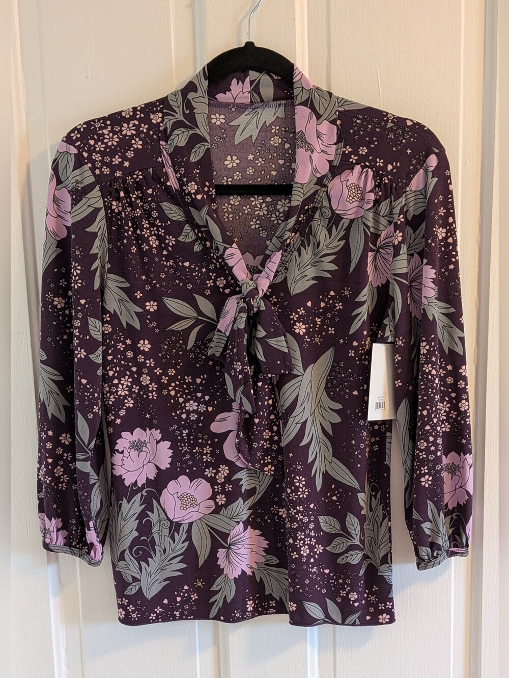 Tie-Neck Floral Blouse in Plum